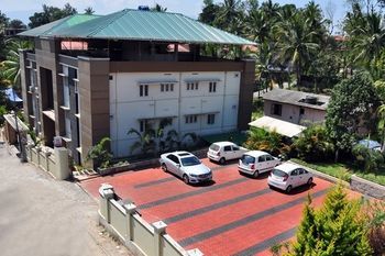 Wayanad Cliff Hotel Kalpetta Exterior photo