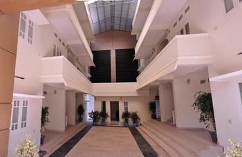 Wayanad Cliff Hotel Kalpetta Exterior photo