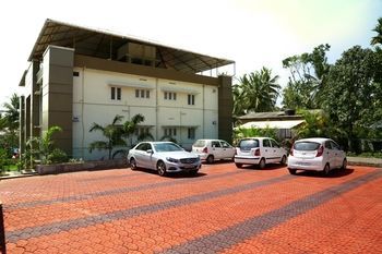 Wayanad Cliff Hotel Kalpetta Exterior photo